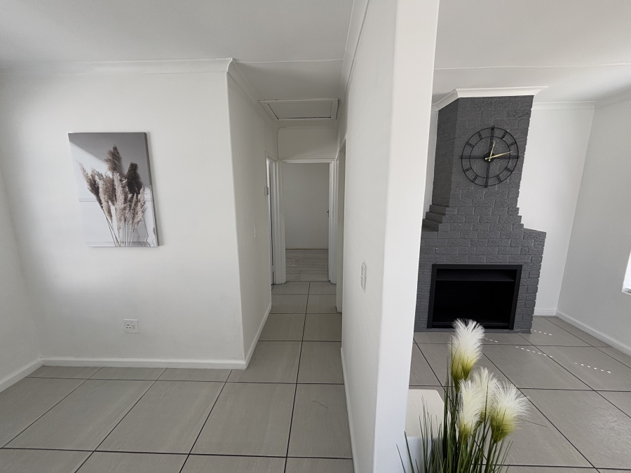 2 Bedroom Property for Sale in Rondevlei Park Western Cape